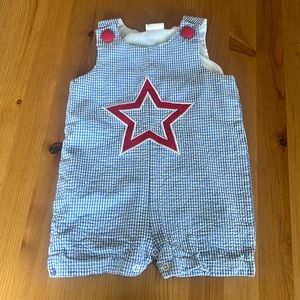 Size 6-12 months sweet American outfit